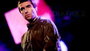 Liam Gallagher suferă de psoriazis. Un fan a confundat mătreaţa de pe scalpul artistului cu cocaina