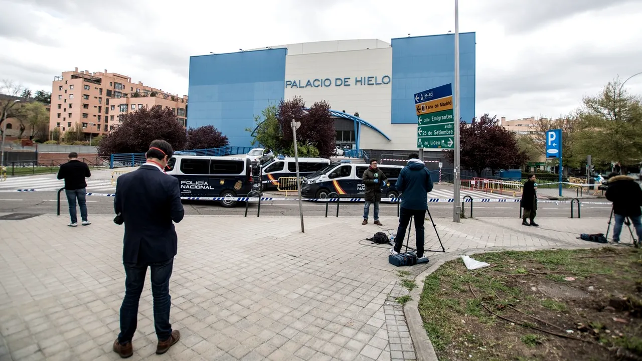Un patinoar din Madrid este folosit pe post de morgă pentru victimele COVID-19
