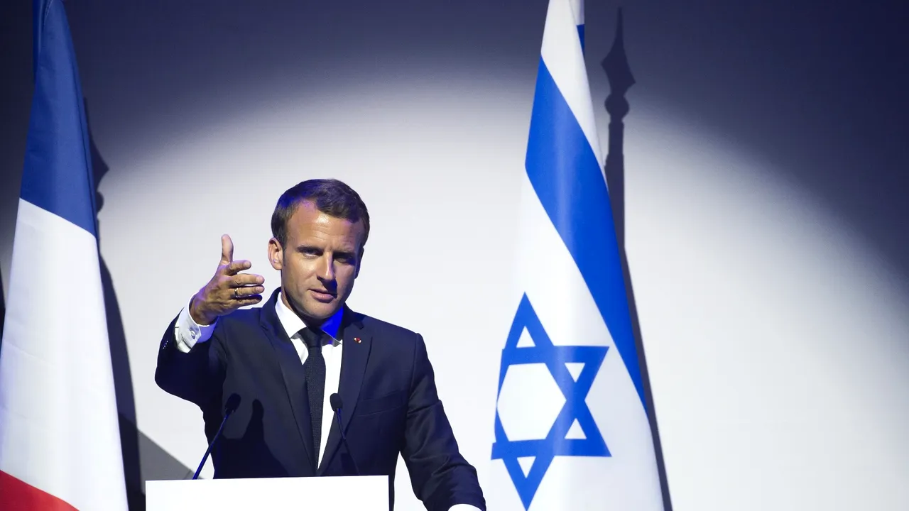 Macron condamnă atacurile asupra Israelului. Preşedintele francez a vorbit cu Netanyahu şi Abbas