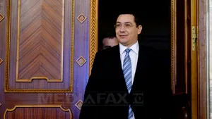 Turcan: Ponta poate renunţa la titlul de doctor, a făcut cerere înainte de decizia Camerei 