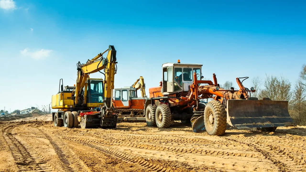 Cum să alegi utilajele potrivite pentru proiectul tău de construcţie