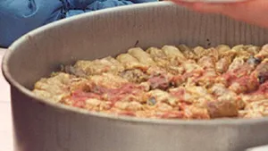 Sarmalele, palinca şi caltaboşii, principalele produse tradiţionale româneşti