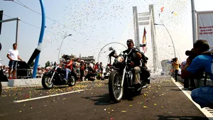 Pasajul Basarab a fost pentru o zi loc de promenadă, de paradă, dar şi de amintiri