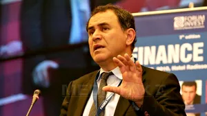 Roubini: Economia Chinei va încetini semnificativ în acest an
