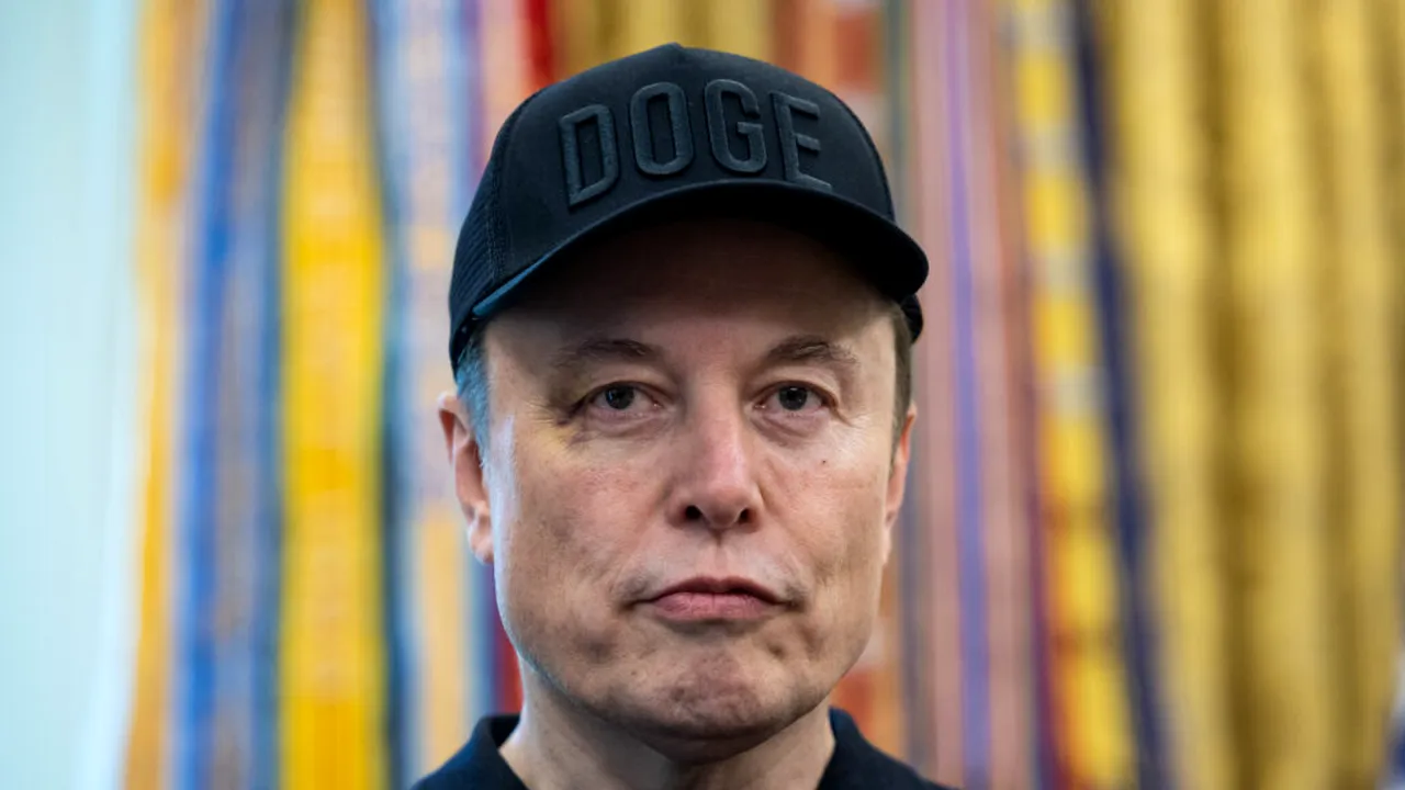 Un partid politic rus a cerut azil politic pentru Elon Musk: „Suntem întotdeauna gata să-l primim cu brațele deschise”