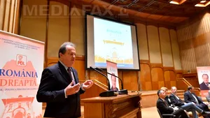 Blaga şi-a prezentat moţiunea la Bucureşti: Dacă după câştigarea alegerilor mă vreţi premier, altcineva să conducă PDL