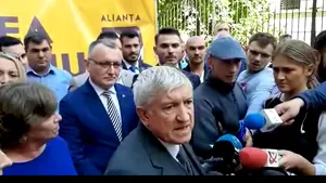 Mircea Diaconu şi-a depus candidatura, în lipsa lui Tăriceanu şi Ponta. Actorul a ţinut un discurs despre „statul paralel”