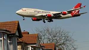 O companie aerienă cere compensaţii pentru închiderea exagerată a spaţiului aerian