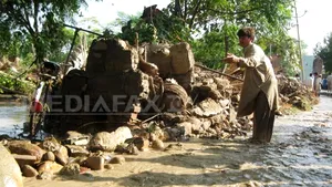 Peste 80 de morţi în viituri produse în nordul Afganistanului