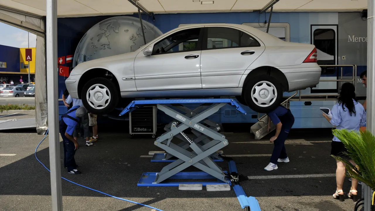 Peste trei milioane de vehicule diesel Mercedes vândute în Europa, chemate în service. Care sunt modelele vizate