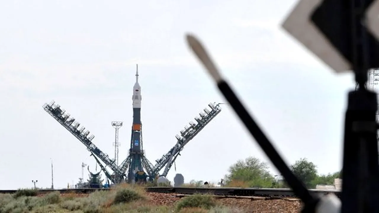 O capsulă Soyuz, cu trei astronauţi la bord, a decolat spre ISS - GALERIE FOTO