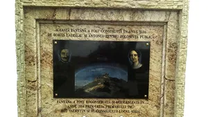 REPORTAJ: Primarul unei comune arădene şi-a scris numele pe o fântână din 1884, pe care a modernizat-o - FOTO