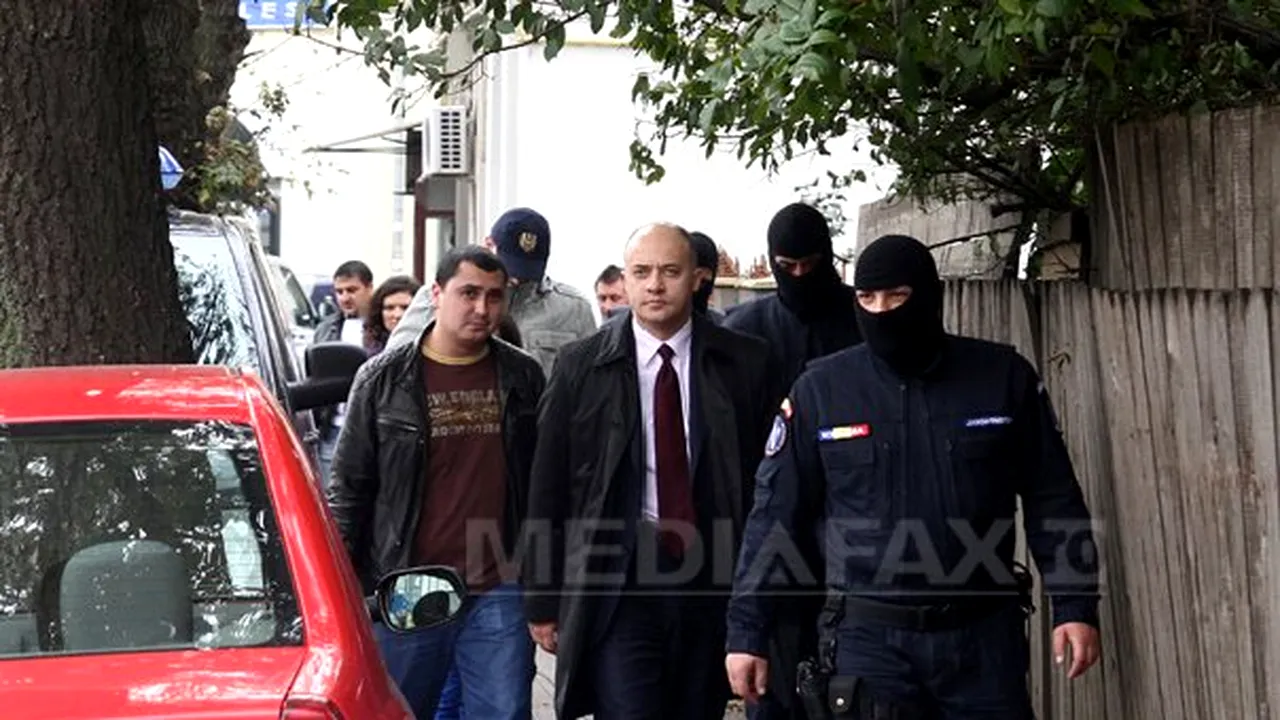 DOSARUL BANCHERILOR: Dragoş Diaconescu şi Daniel Ruse au primit mandat de arestare. Cercel Duca va fi cercetat în libertate