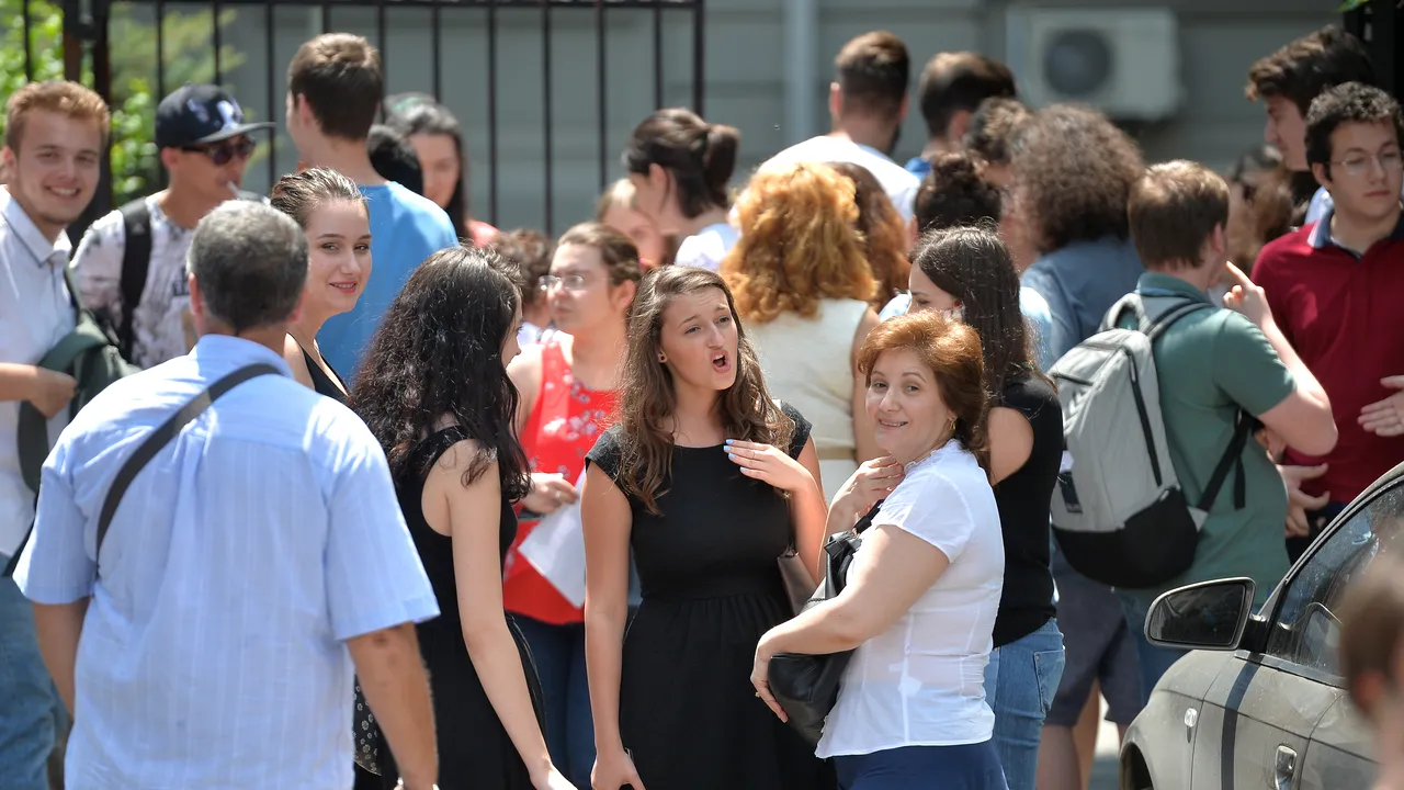 Candidat la Bacalauretul de toamnă: Dacă nu iau examenul, asta e, are tata bani