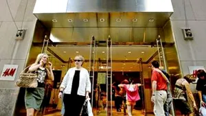 H&M România face în continuare angajări