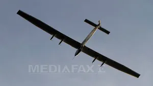 Avionul revoluţionar Solar Impulse 2 şi-a început cea mai riscantă călătorie. Zborul, întrerupt din cauza vremii - VIDEO