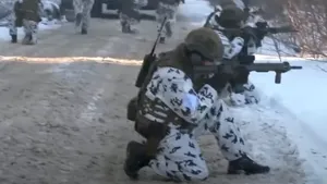 VIDEO Focuri de mitralieră au răsunat prin clădirile abandonate din Cernobîl. Forţele ucrainiene au efectuat exerciţii de luptă urbană