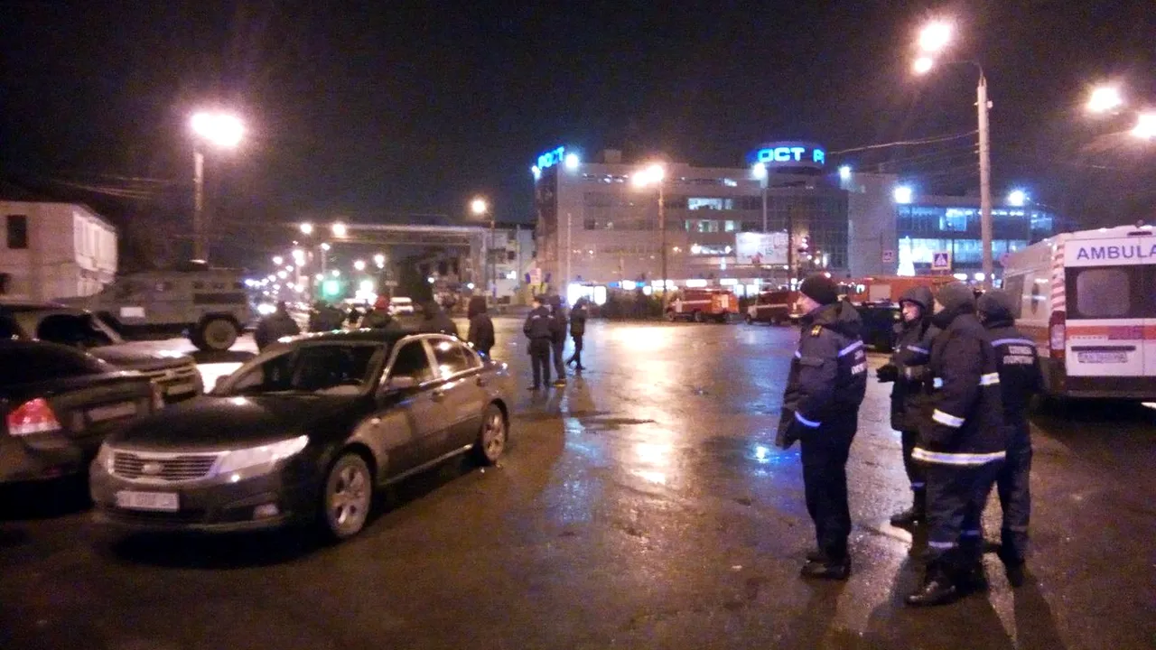 ALERTA din Ucraina | Poroşenko: Toţi ostaticii din oficiul poştal au fost eliberaţi/ Agresorul a fost arestat | FOTO, VIDEO