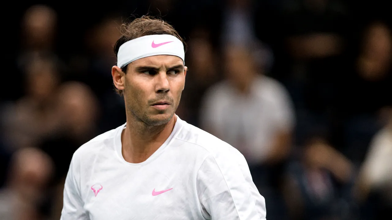 Nadal a schimbat racheta cu crosa
