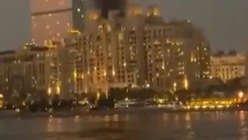 EXTERNE Aeroportul Internațional Dubai, închis din nou. Un rezervor de combustibil a luat foc