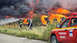 România mai trimite 142 de pompieri în Grecia. Situaţia incendiilor este alarmantă