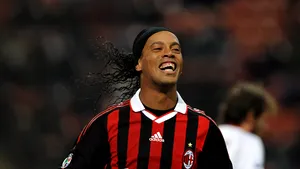 Ronaldinho a petrecut într-un club din Torino după victoria cu Juventus