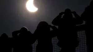 Cum s-a văzut eclipsa de Soare din România şi din lume - GALERIE FOTO, VIDEO