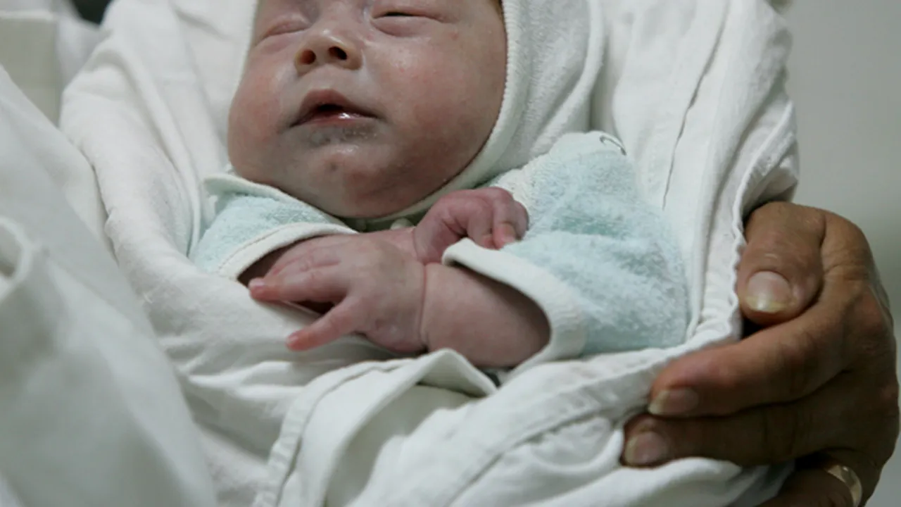 Noi cazuri de infecţii intraspitaliceşti la Maternitatea Rădăuţi, redeschisă în urmă cu două luni