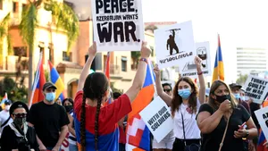 Proteste la consulatul Azerbaidjanului din Los Angeles