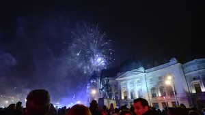 Profesorii de la Facultatea de Istorie se plâng primarului Firea de poluare fonică