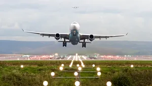 Trafic restricţionat pe DN1 pentru lucrări la calea ferată care leagă Aeroportul Henri Coandă de Gara de Nord