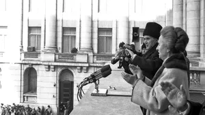Revoluţia şi teoriile conspiraţiei. Ceauşescu, fost KGB-ist, ar fi fost influenţat telepatic să ţină mitingul din 21 decembrie (Partea a IV-a)