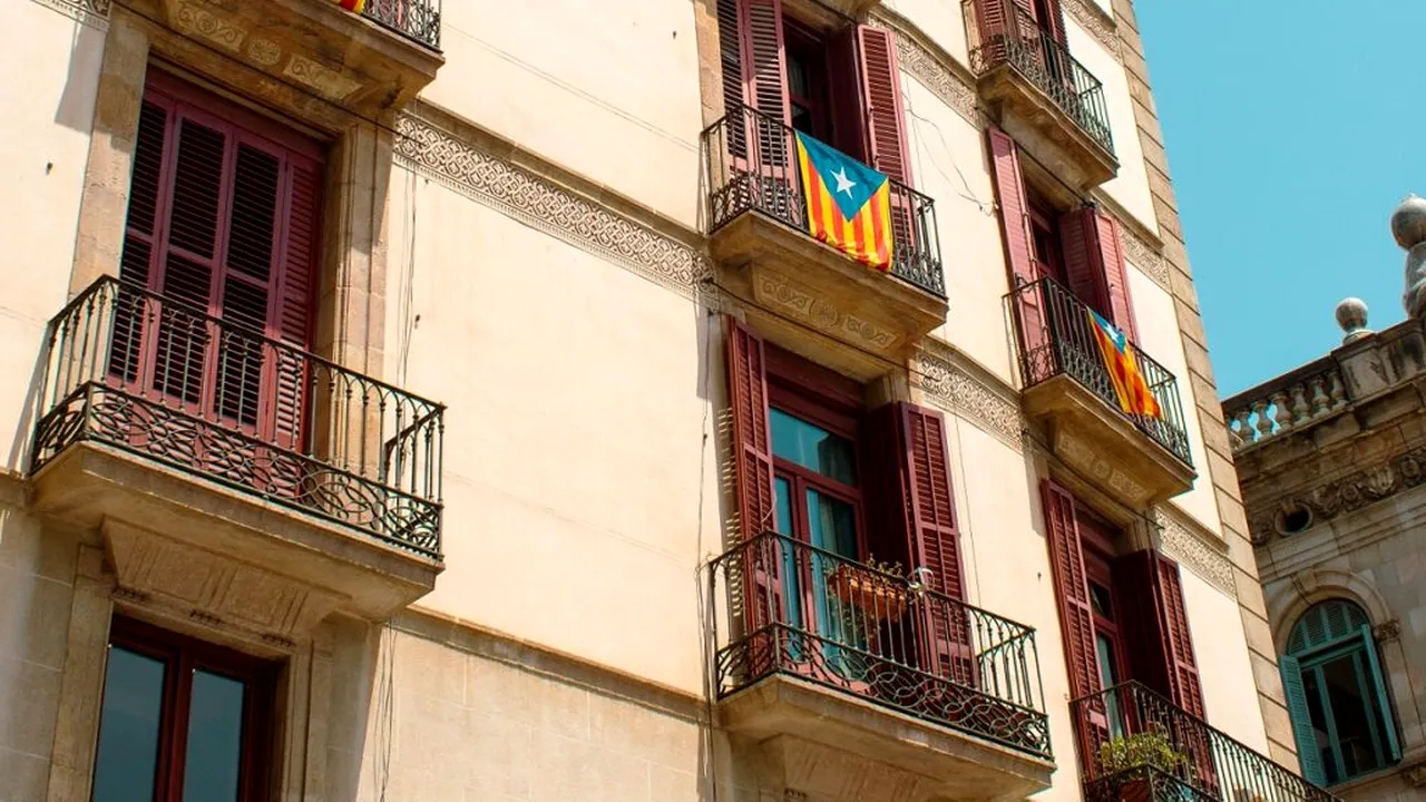 Piața chiriilor din Spania, tot mai rea: oferta scade, în timp ce 418 oameni se bat pe o locuință în Barcelona