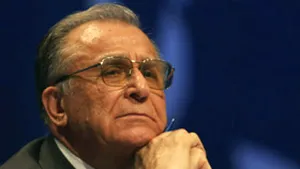 Iliescu: Un om ca Năstase nu poate fi ţinut pe margine