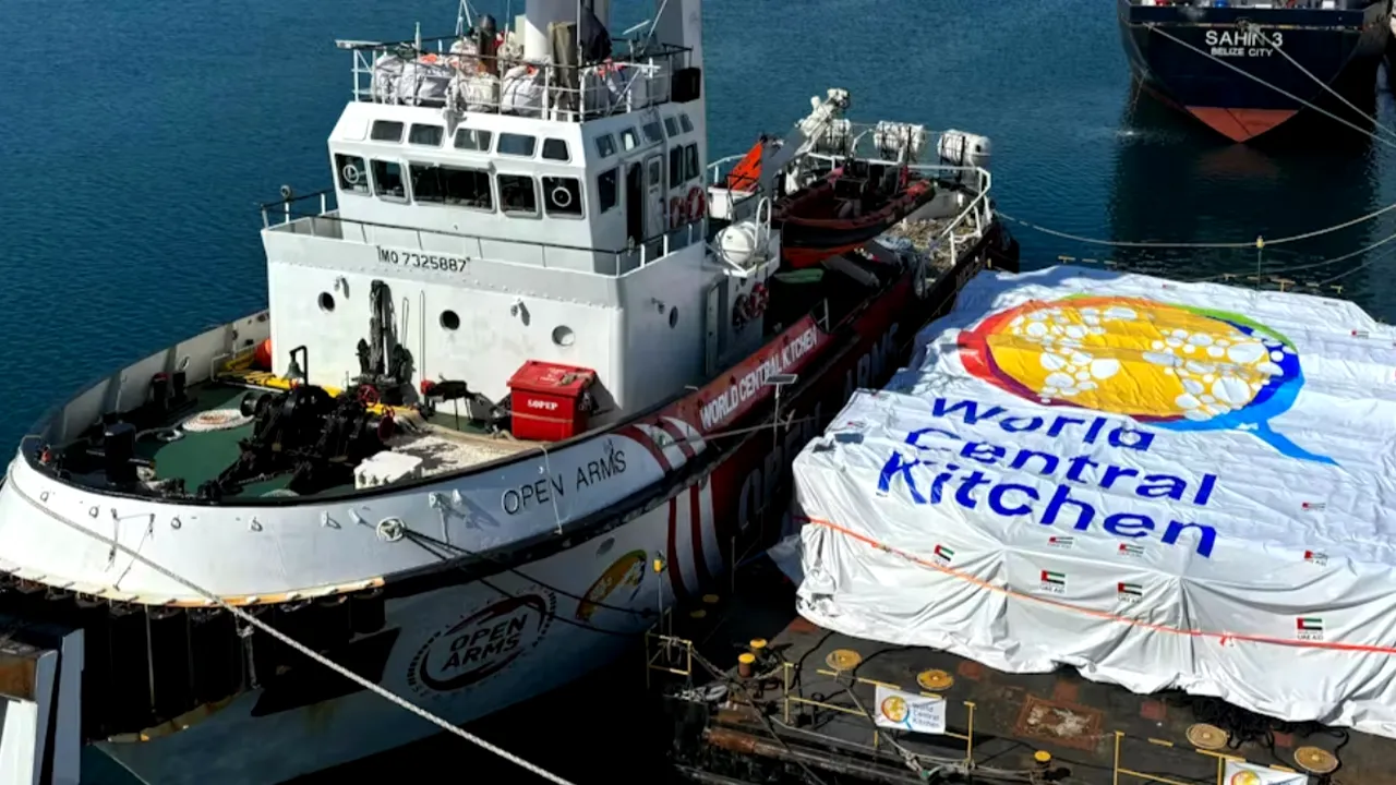 Primul transport maritim de ajutor umanitar către Gaza a fost descărcat