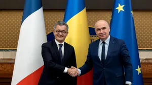 Premierul Ilie Bolojan și ministrul francez Gérald Darmanin au discutat la Palatul Victoria despre justiție și securitate europeană
