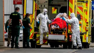 Bilanţ negru în Marea Britanie: Record de cazuri COVID-19 şi peste 800 de decese în ultimele 24 de ore