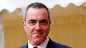 Actorul James Nesbitt s-a despărţit de soţia sa din cauza filmărilor pentru trilogia 