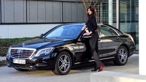 Daimler recheamă 744.000 de autovehicule Mercedes. Un element s-ar putea desprinde şi provoca accidente