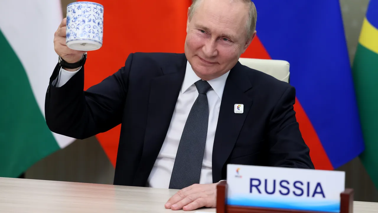Putin: Rusia va răspunde dacă NATO va înfiinţa baze militare în Finlanda şi Suedia