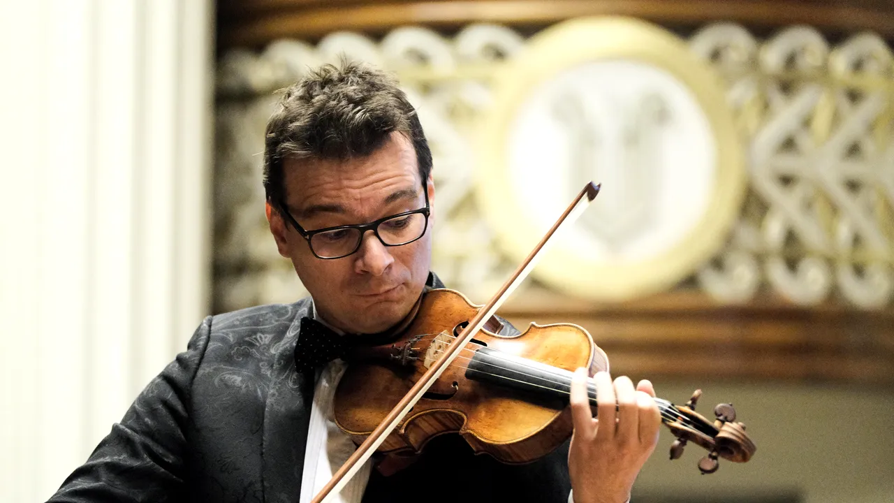 Violonistul Alexandru Tomescu a primit Ordinul Naţional „Pentru Merit” în grad de Cavaler