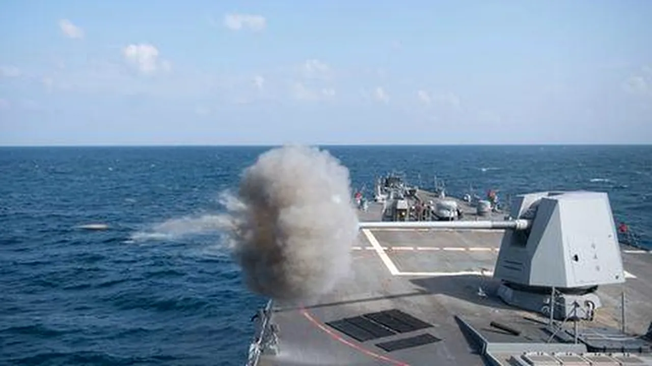US Navy a testat cu succes, discret, un nou proiectil, care ar putea revoluţiona războiul pe mare