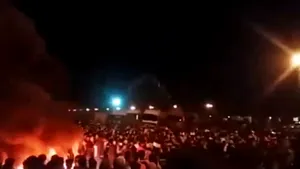 Proteste în Iran în urma deciziei Guvernului de a majora preţul la benzină