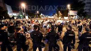 Stroe: Mitingul de la Bucureşti se desfăşoară după canoane corecte. Să încercăm să fim mai democraţi!