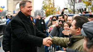 COMENTARIU Marius Oprea / De ce a lipsit preşedintele Iohannis de la şedinţa solemnă a Parlamentului, consacrată Zilei Naţionale a României