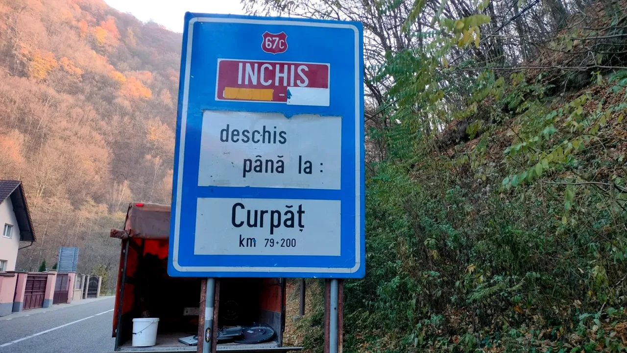 Trafic în condiţii de iarnă. Se închide ciruclaţia pe Transalpina între Rânca şi Curpăţ din cauza ninsorii
