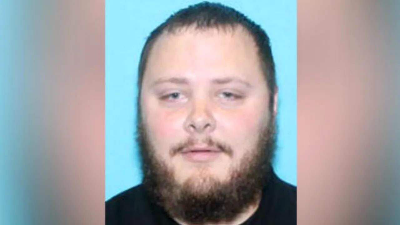 Autorul masacrului din Texas | În vârstă de 26 de ani, Devin Patrick Kelley a fost demis din Forţele Aeriene ale Statelor Unite după ce şi-a abuzat familia