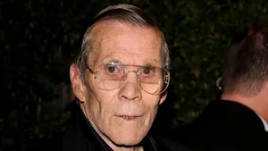 Cascadorul şi regizorul Hal Needham a murit