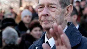 Regele Mihai: România are nevoie de o Constituţie care să dea un rol limpede instituţiilor statului