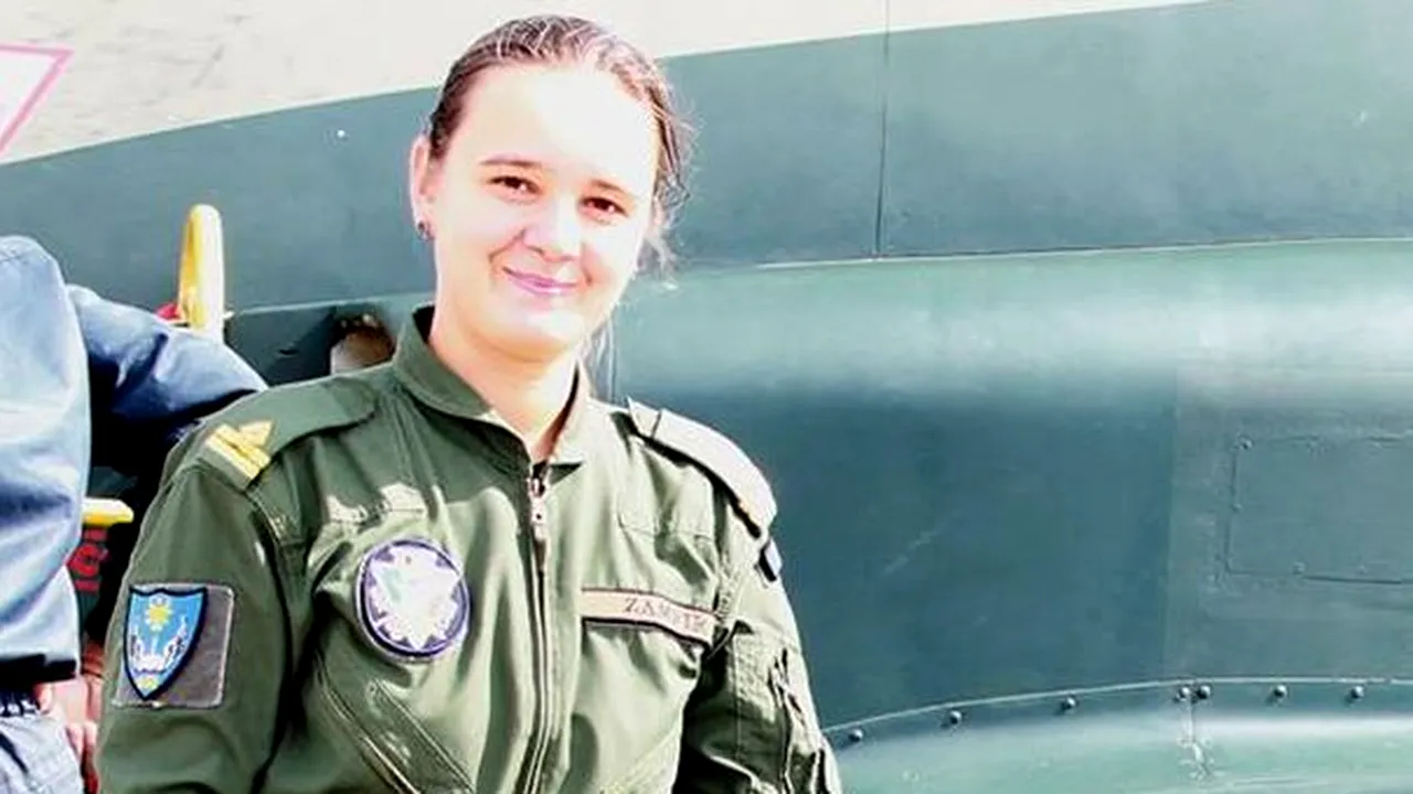 Diana Zamfir, prima femeie din Forţele Aeriene care a zburat cu un avion cu reacţie în simplă comandă pe timp de noapte 